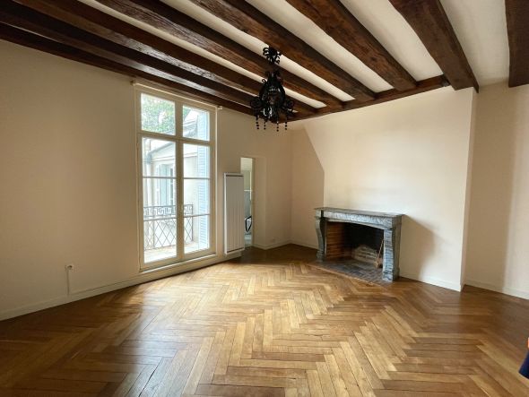 Sale Studio Tours 1&nbsp;room 36&nbsp;m²