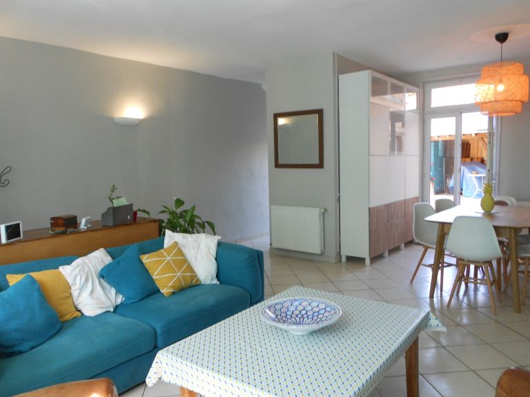 house 5 Rooms for sale on ORLEANS (45000)