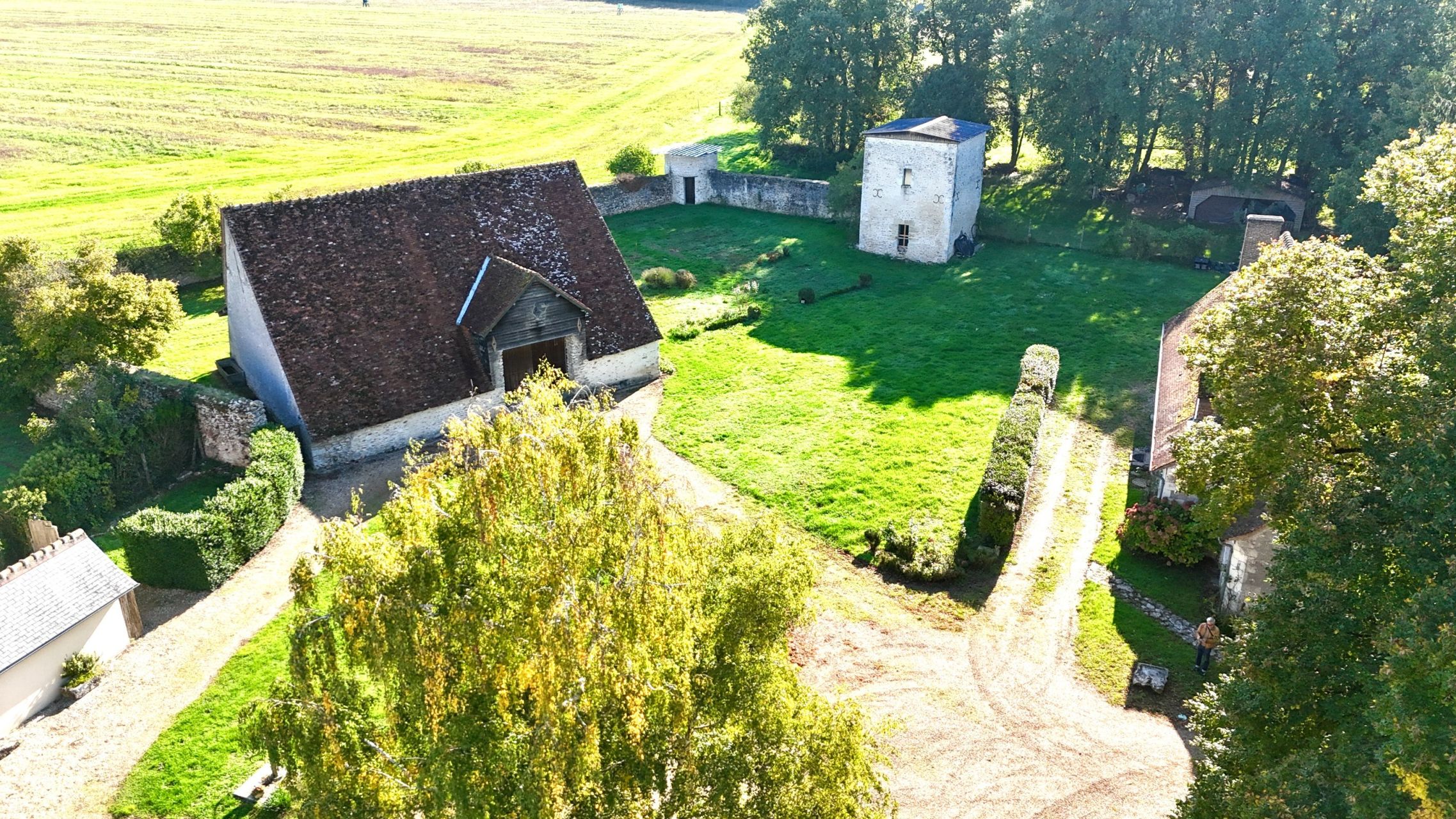 manoir 28 Pièces en vente sur TRUYES (37320)