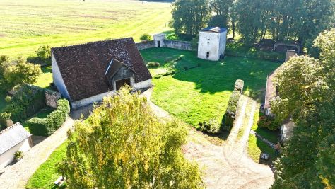 Vente Manoir Truyes 28 Pièces 794 m²