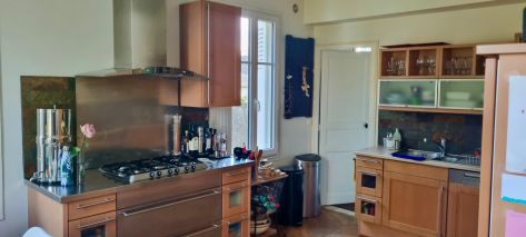house 6 Rooms for sale on ST AVERTIN (37550)