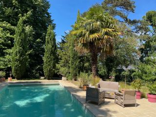 house 6 Rooms for sale on ST AVERTIN (37550)