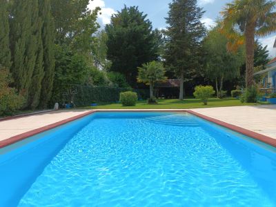 Sale House Chémery 9 Rooms 230 m²