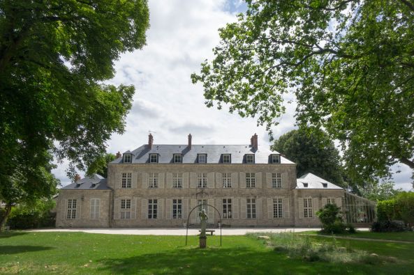 Sale House Angerville 20&nbsp;Rooms 650&nbsp;m²