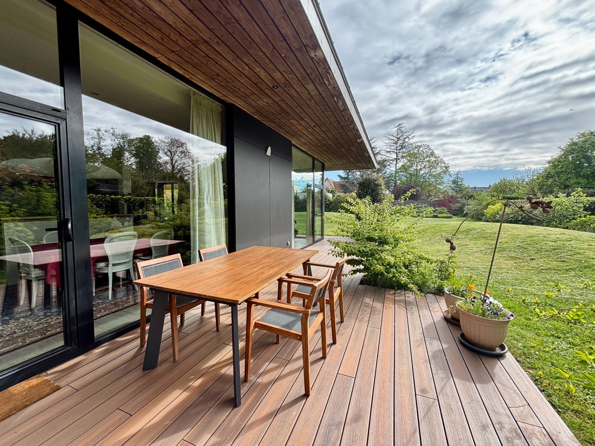 architect's house 10 Rooms for sale on ST CYR SUR LOIRE (37540)