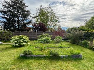 architect's house 10 Rooms for sale on ST CYR SUR LOIRE (37540)