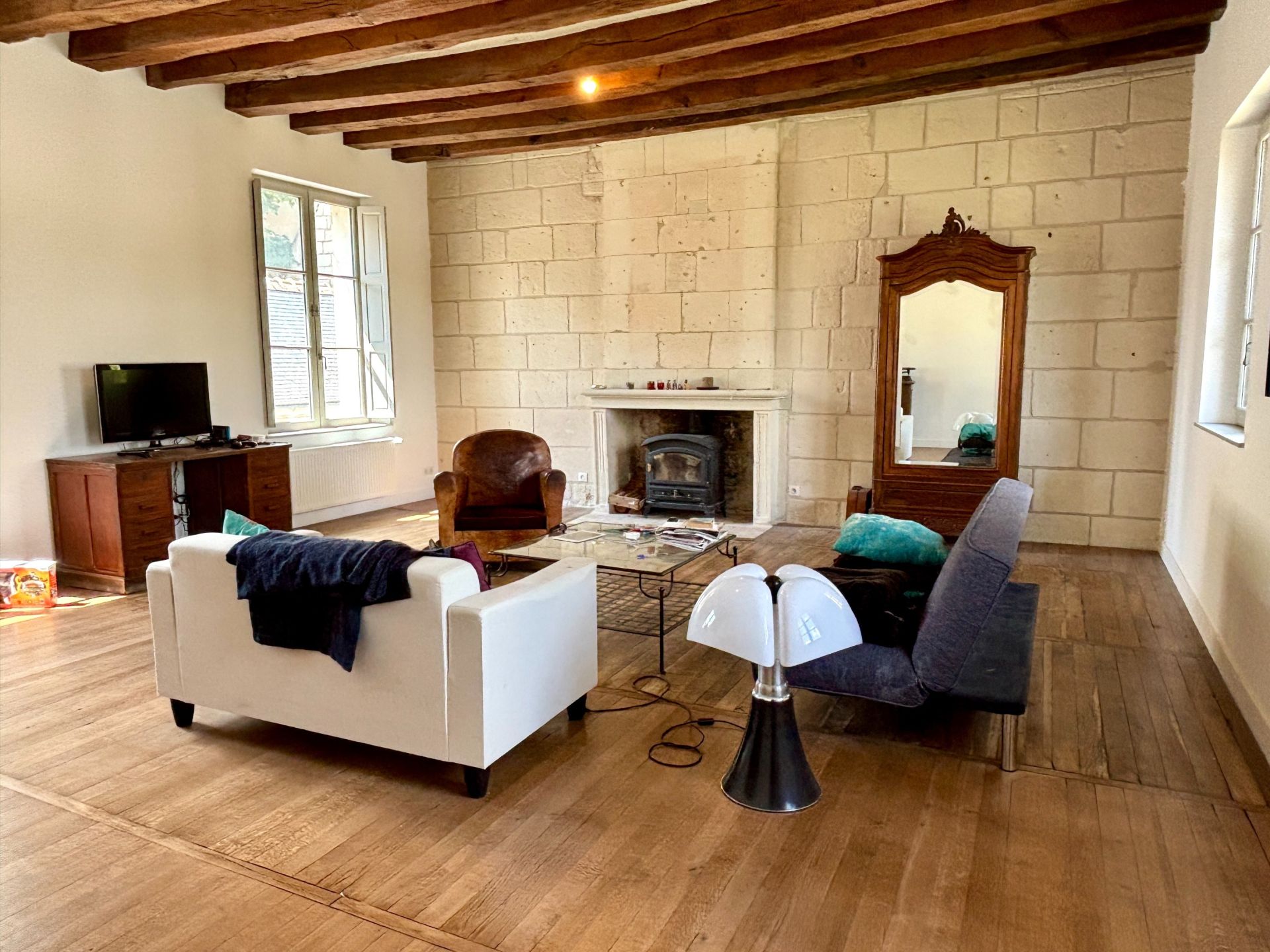 house 10 Rooms for sale on LOCHES (37600)