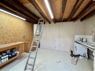 house 10 Rooms for sale on BEAULIEU LES LOCHES (37600)