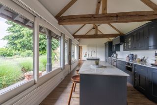 house 11 Rooms for sale on OUCQUES LA NOUVELLE (41290)