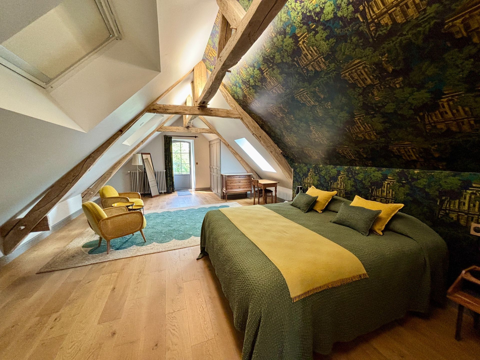 castle 15 Rooms for sale on LOCHES (37600)