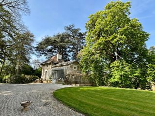 château 15 Pièces en vente sur LOCHES (37600)