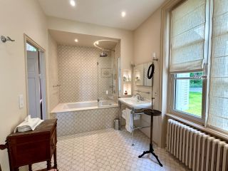 castle 15 Rooms for sale on LOCHES (37600)