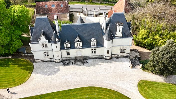 Vente Château Loches 15&nbsp;Pièces 494&nbsp;m²