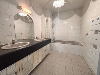 house 5 Rooms for sale on ORLEANS (45000)
