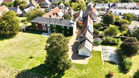 Sale House Esvres 12 Rooms 515 m²