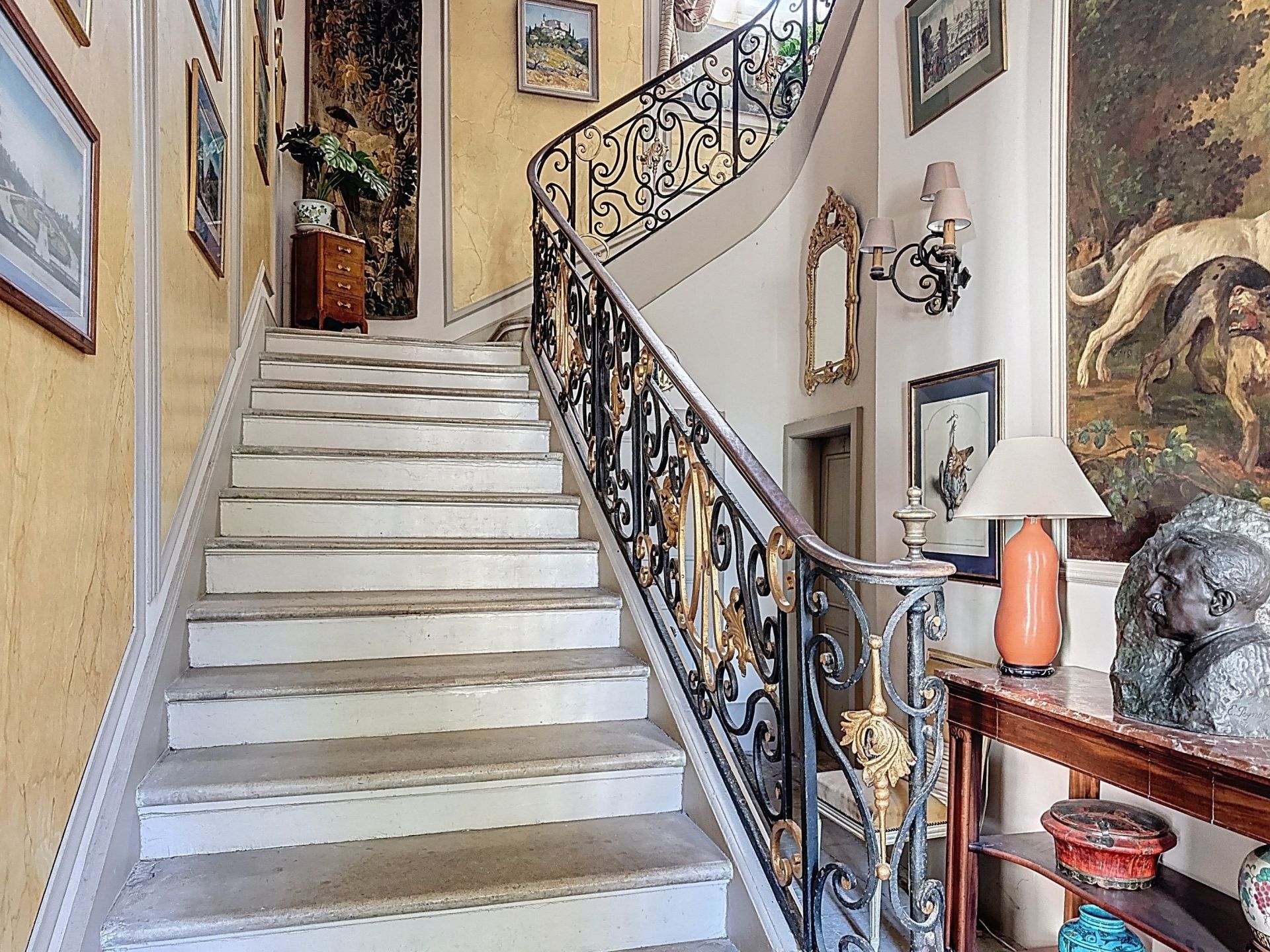 hôtel particulier 25 Pièces en vente sur AUXERRE (89000)