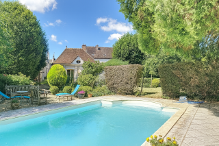 hôtel particulier 25 Pièces en vente sur AUXERRE (89000)