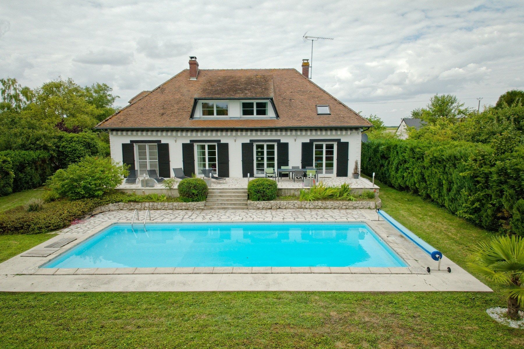 maison 8 Pièces en vente sur ROZIERES EN BEAUCE (45130)