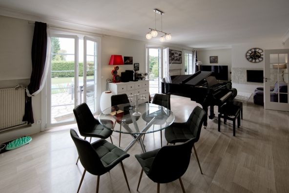 Vente Maison Rozières-en-Beauce 8&nbsp;Pièces 228&nbsp;m²