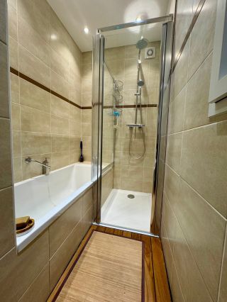 house 10 Rooms for sale on ORLEANS (45000)