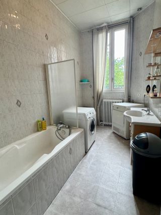 house 7 Rooms for sale on ORLEANS (45000)