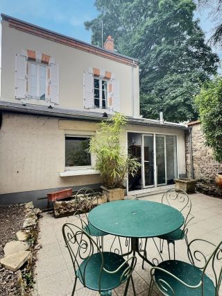 house 7 Rooms for sale on ORLEANS (45000)