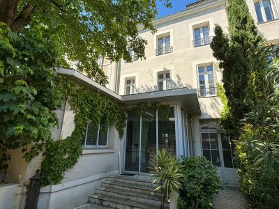 Sale Mansion (hôtel particulier) Tours 14 Rooms 303 m²