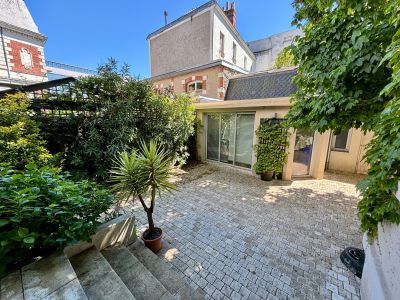 Vente Hôtel particulier Tours 14&nbsp;Pièces 303&nbsp;m²