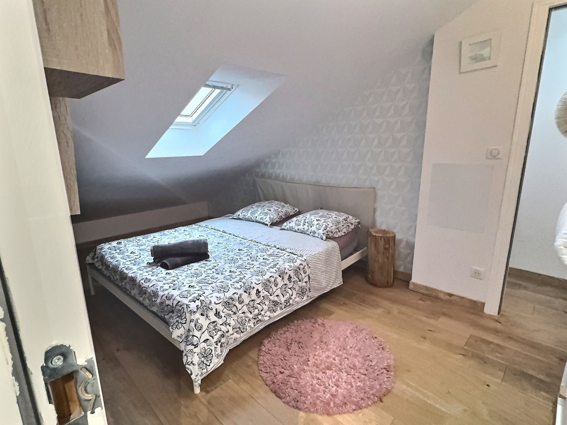 duplex 3 Rooms for sale on ORLEANS (45000)