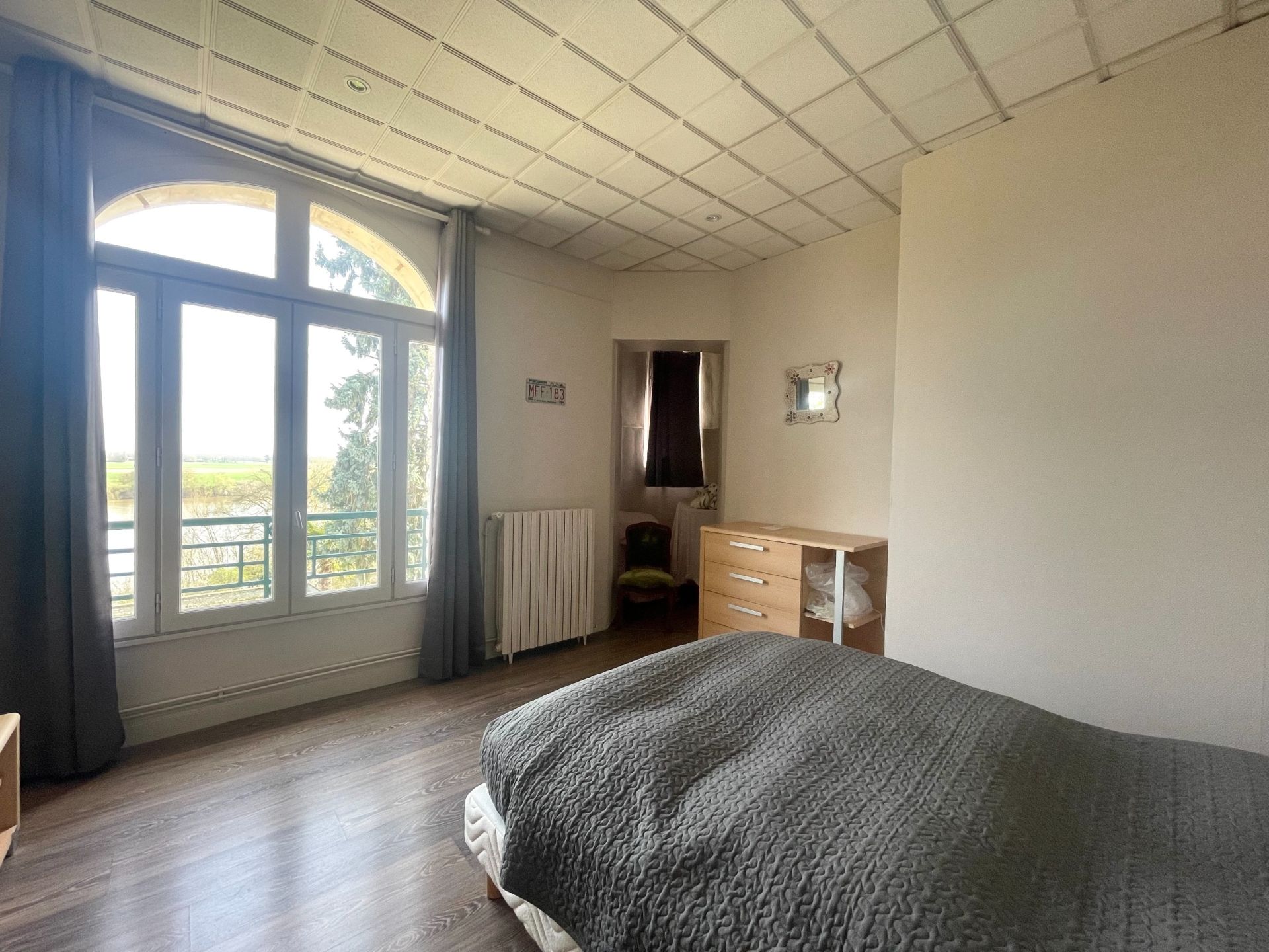 house 10 Rooms for sale on MEUNG SUR LOIRE (45130)