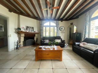house 10 Rooms for sale on MEUNG SUR LOIRE (45130)