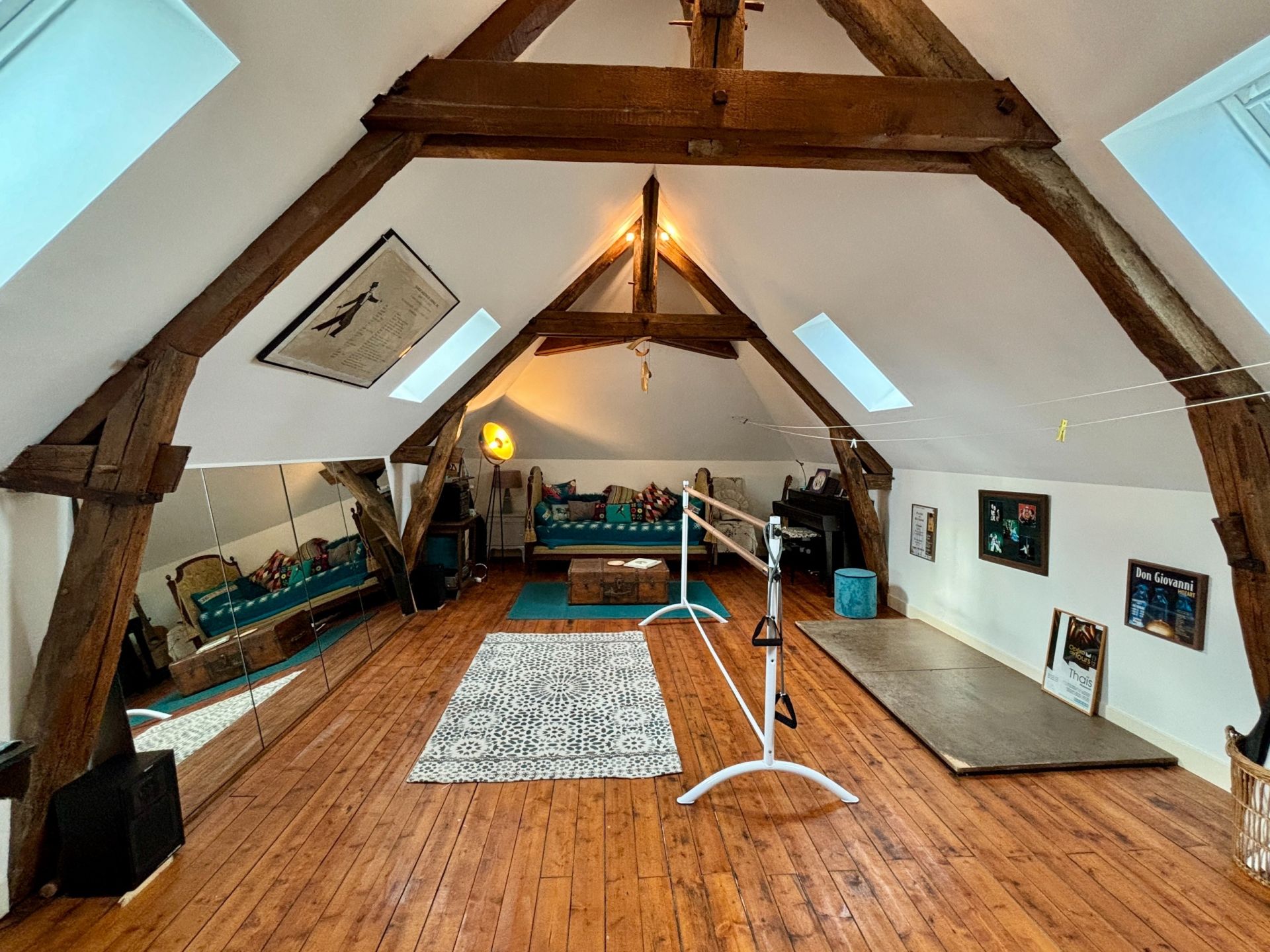 house 18 Rooms for sale on MONTLOUIS SUR LOIRE (37270)