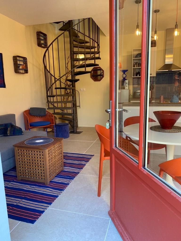 house 18 Rooms for sale on MONTLOUIS SUR LOIRE (37270)