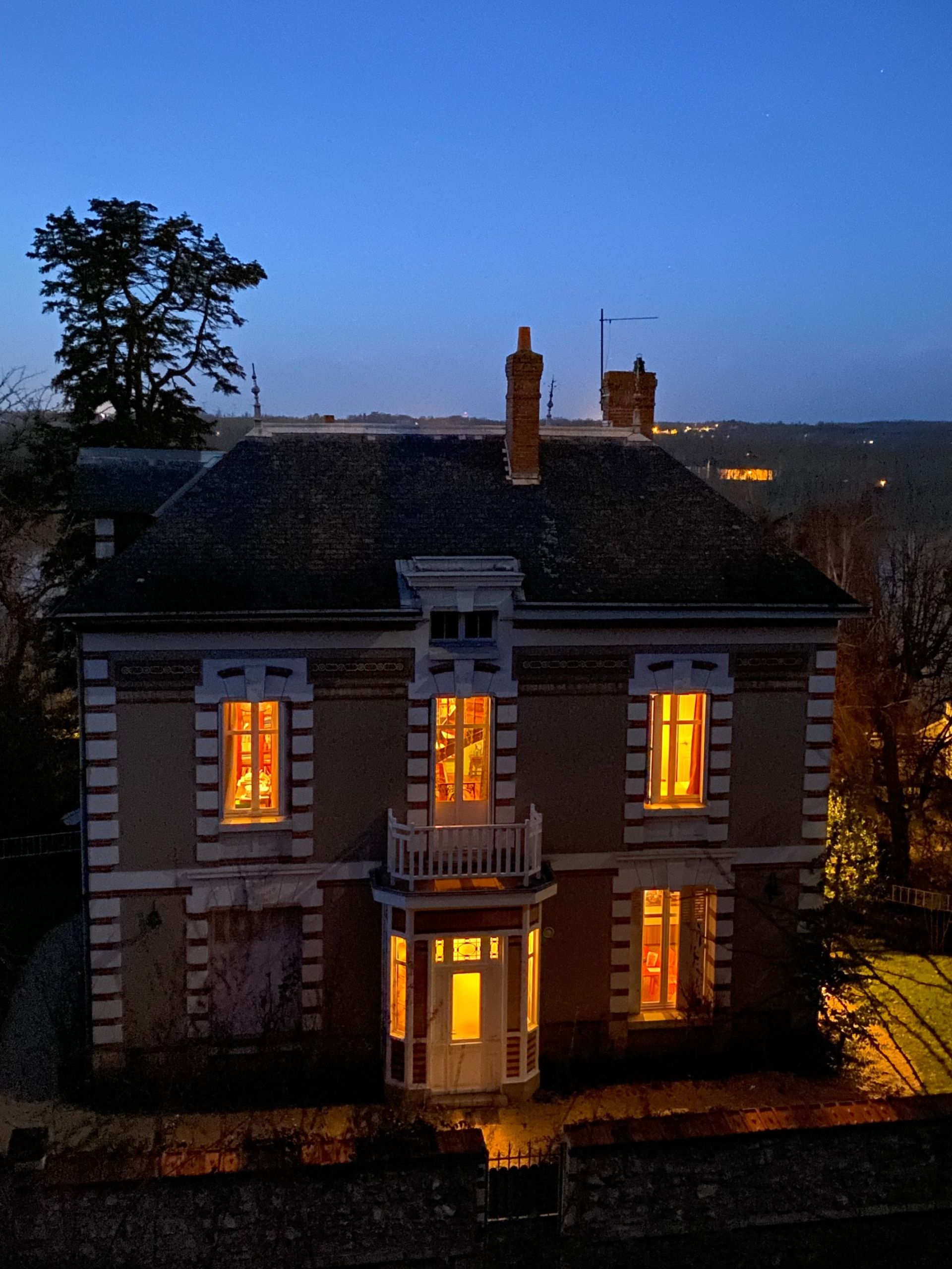 house 18 Rooms for sale on MONTLOUIS SUR LOIRE (37270)