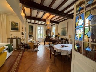 house 18 Rooms for sale on MONTLOUIS SUR LOIRE (37270)
