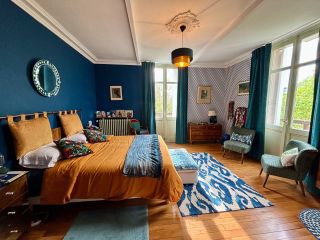 house 18 Rooms for sale on MONTLOUIS SUR LOIRE (37270)