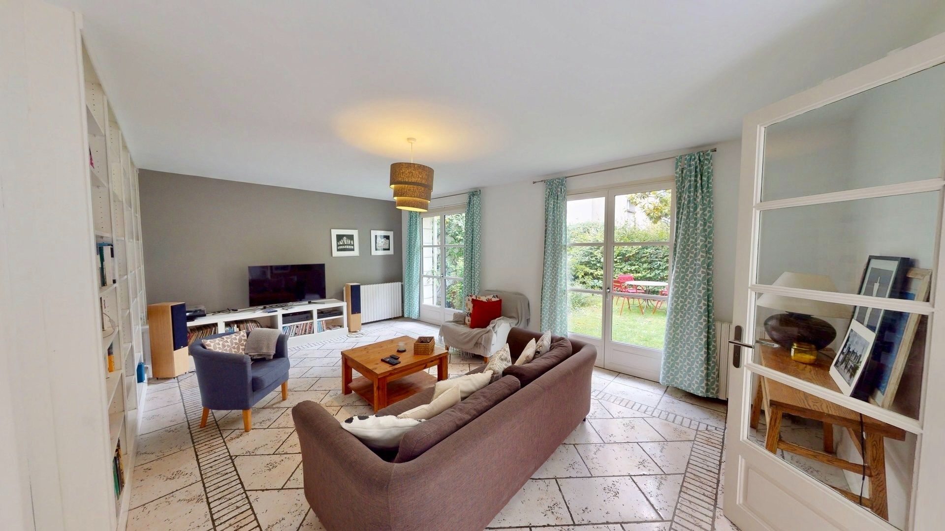 house 7 Rooms for sale on ORLEANS (45000)