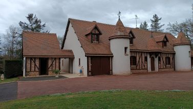 house 10 Rooms for sale on LA FERTE ST CYR (41220)