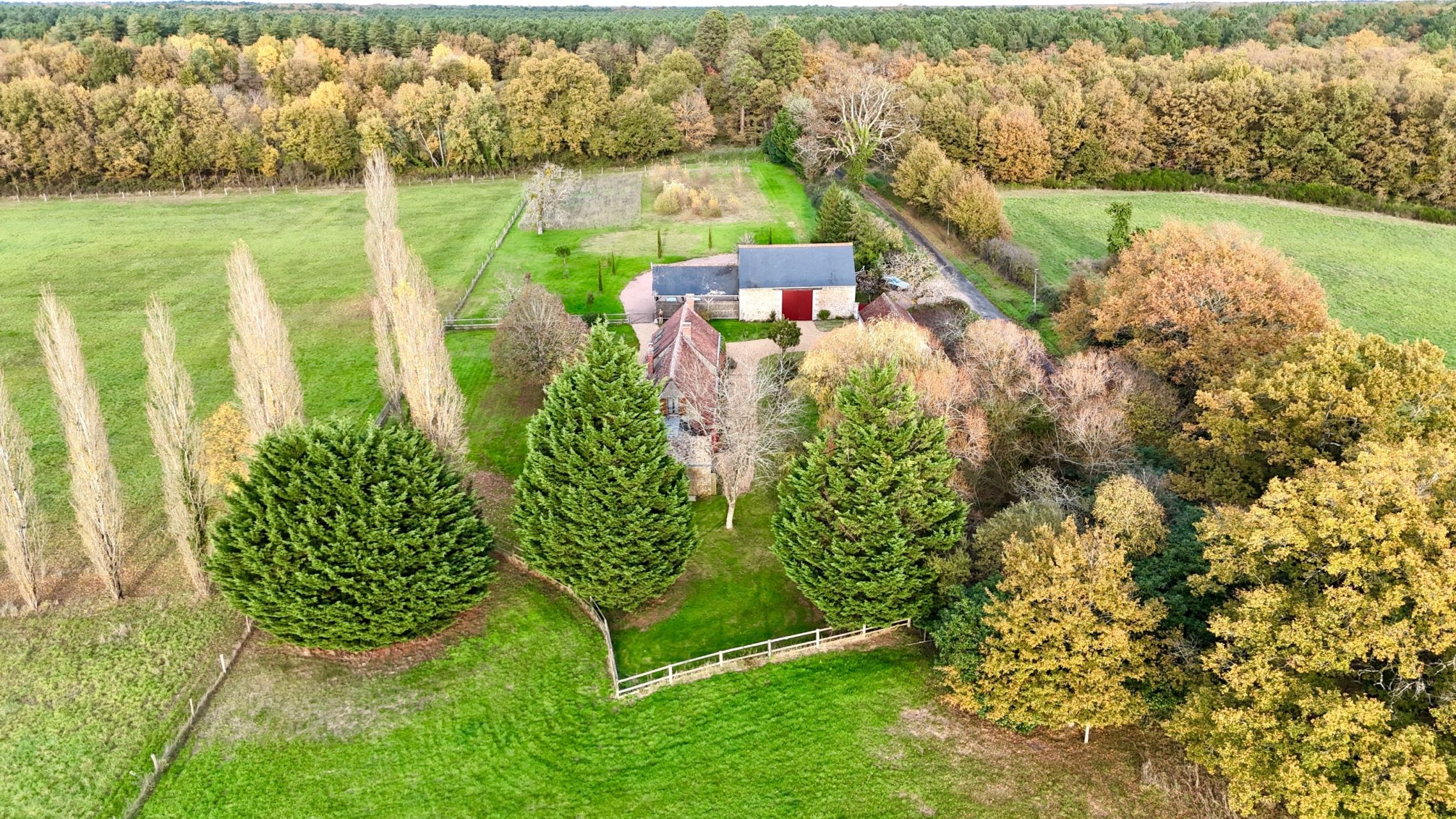 long house 11 Rooms for sale on MAZIERES DE TOURAINE (37130)