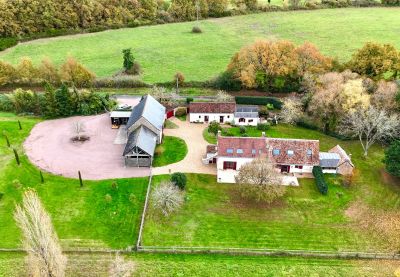 Sale Long house Mazières-de-Touraine 11 Rooms 210 m²