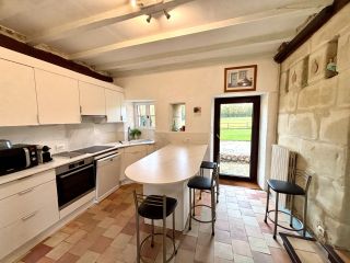 long house 11 Rooms for sale on MAZIERES DE TOURAINE (37130)