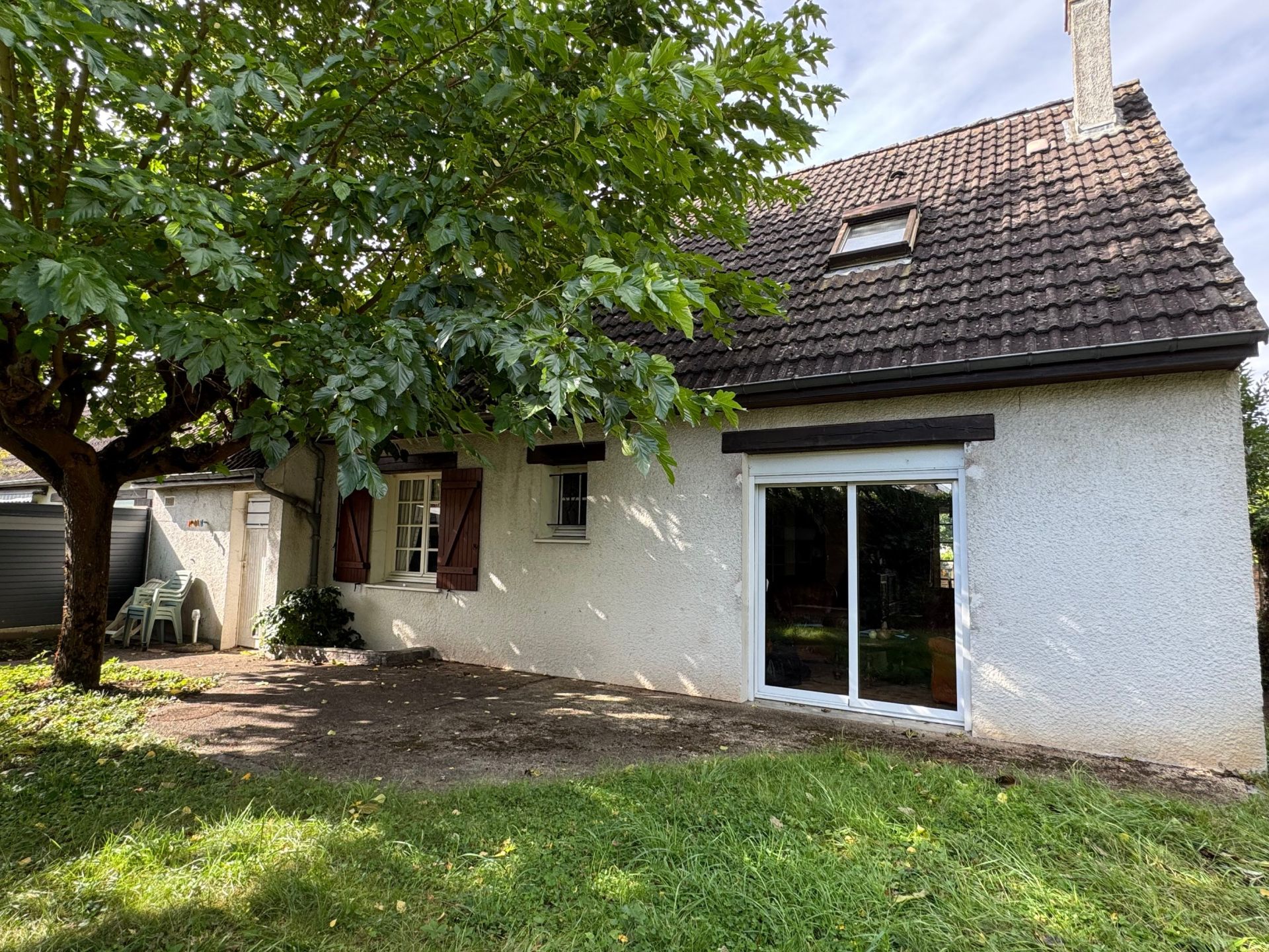 house 4 Rooms for sale on ORLEANS (45100)