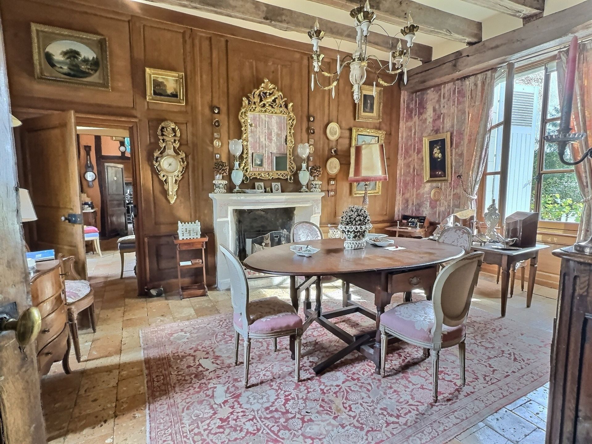 house 11 Rooms for sale on NEUILLE PONT PIERRE (37360)