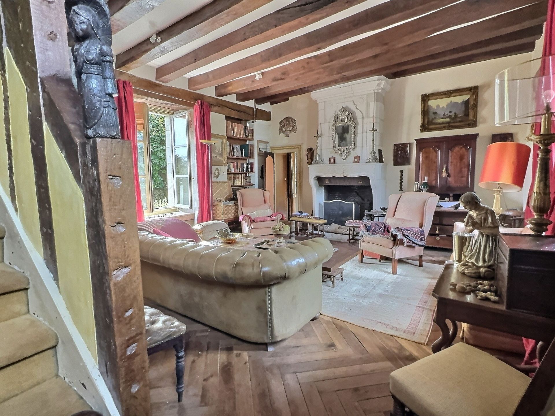 house 11 Rooms for sale on NEUILLE PONT PIERRE (37360)