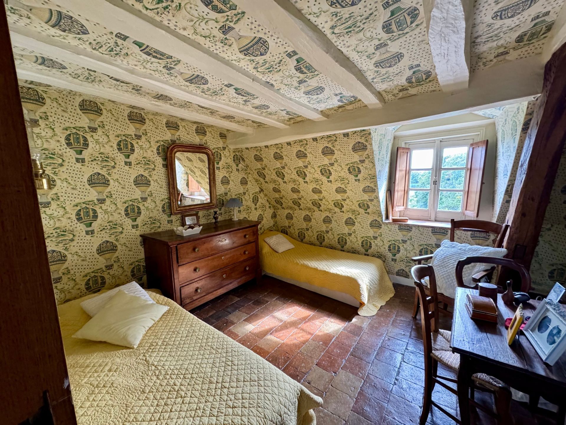 house 11 Rooms for sale on NEUILLE PONT PIERRE (37360)