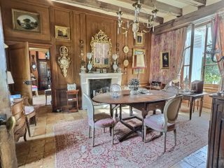 house 11 Rooms for sale on NEUILLE PONT PIERRE (37360)