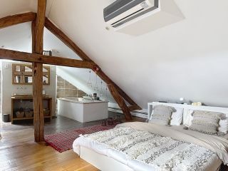 house 5 Rooms for sale on COULANGES LA VINEUSE (89580)