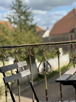 house 5 Rooms for sale on COULANGES LA VINEUSE (89580)