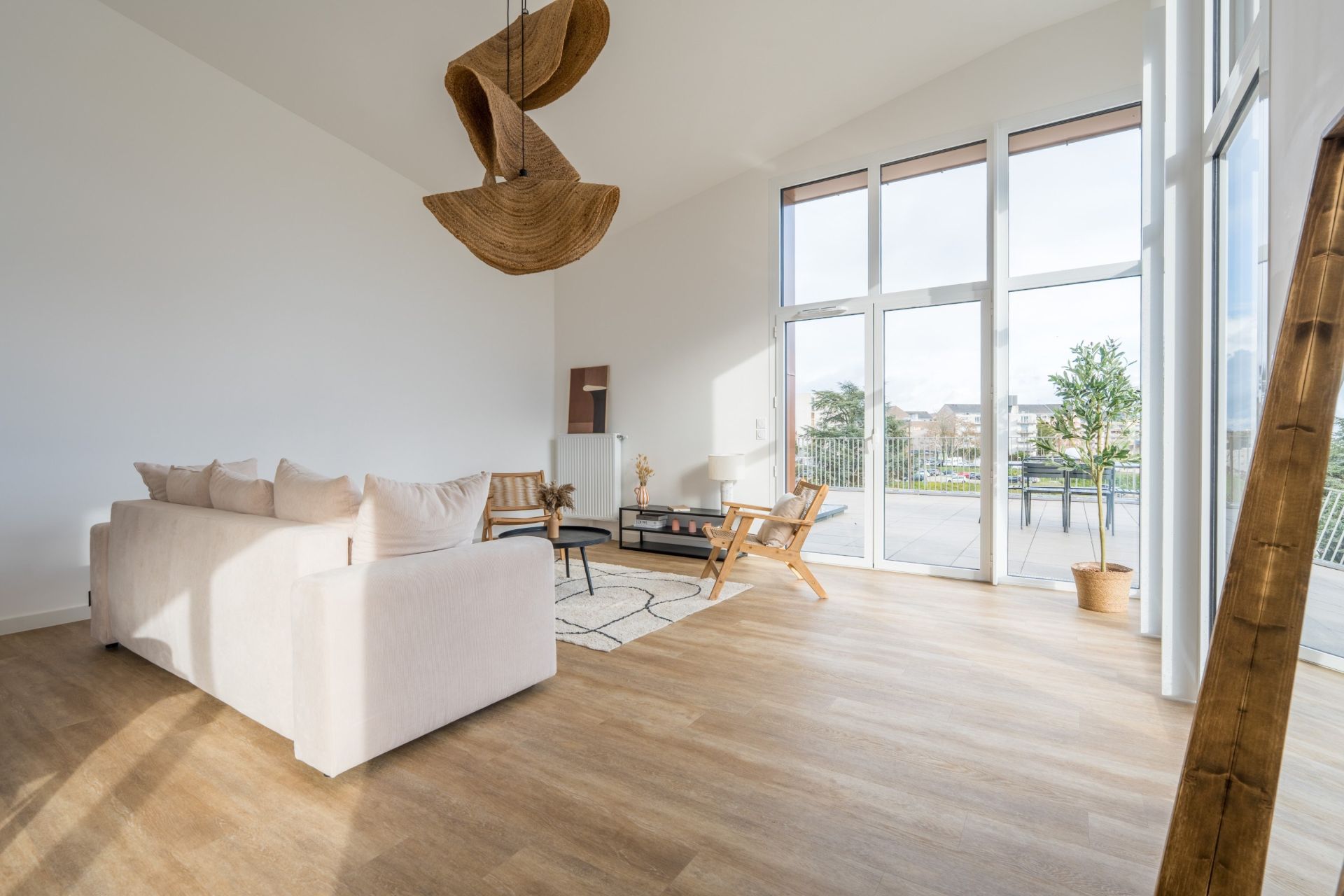 apartment 5 Rooms for sale on ORLEANS (45000)