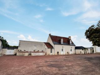 house 7 Rooms for sale on AMBOISE (37400)